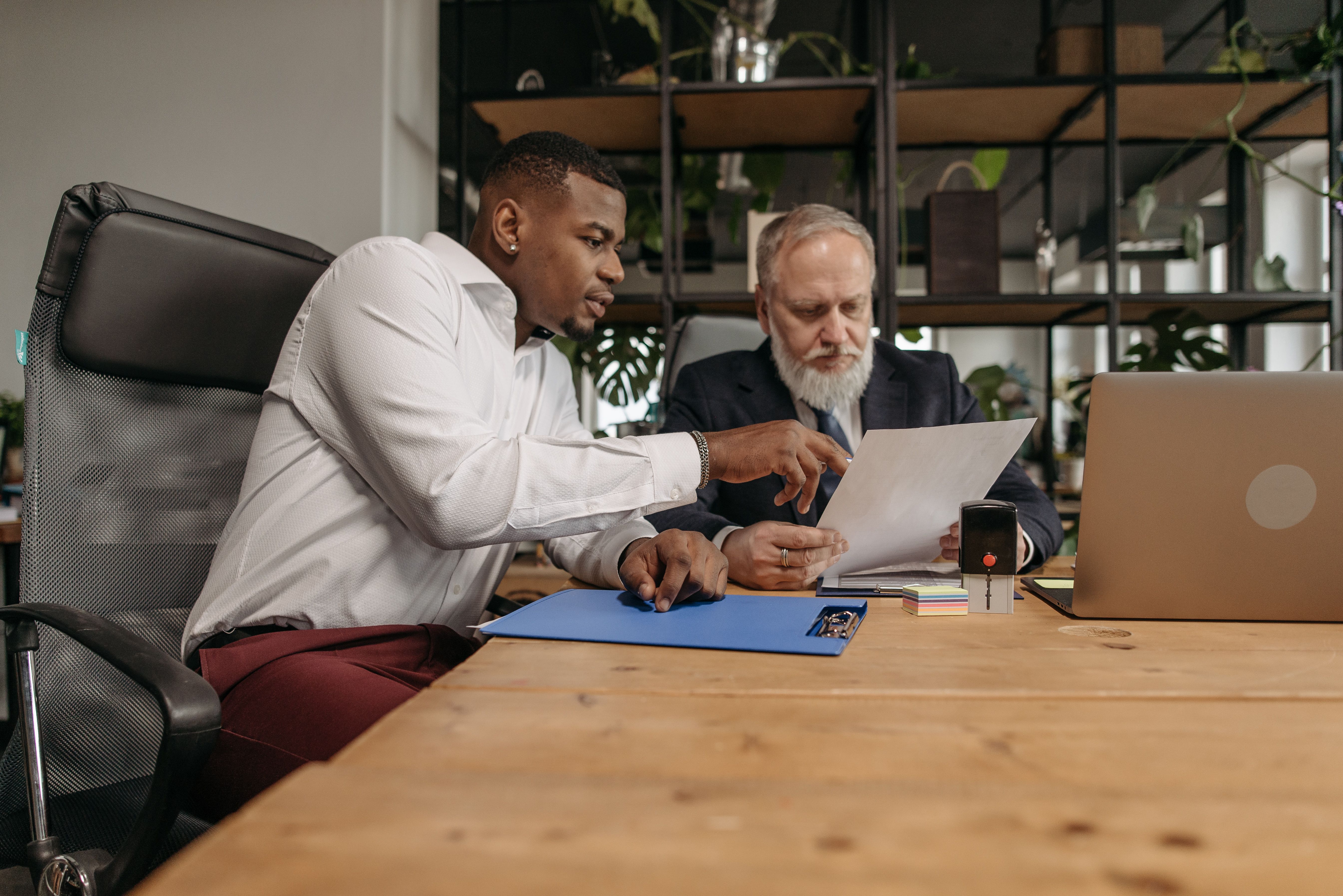 W-2 vs 1099: How to Know Which One Your Worker Actually Is